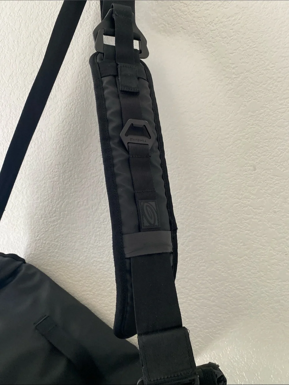 TIMBUK2 Especial Stash Weatherproof Black Messenger Bag Size M